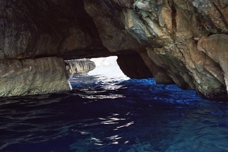  l'intrieur de la grotte bleue, de belles couleurs